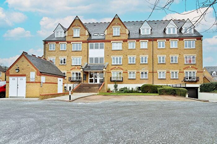 2 Bedroom Flat For Sale In Westminster House, Watford, WD24