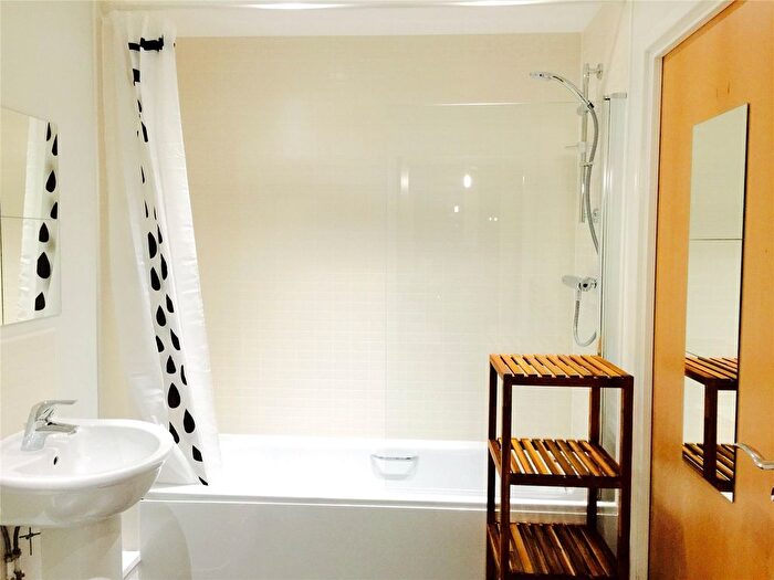 1 Bedroom Flat To Rent In Boswell Court, Colindale, NW9