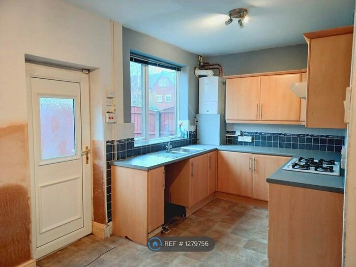 3 Bedroom Terraced House To Rent In Greenhill Road, Middleton, Manchester M24