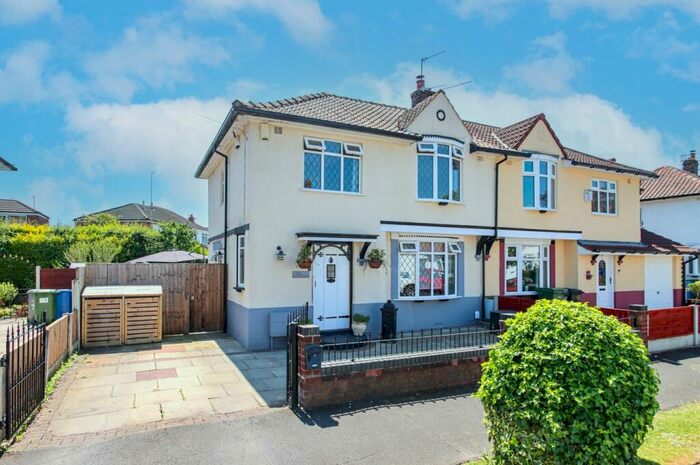 3 Bedroom Semi-Detached House To Rent In Kingston Drive, Flixton, Manchester, M41