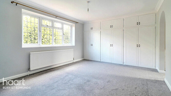 4 Bedroom Detached House For Sale In Meynell Gardens, Newmarket, CB8