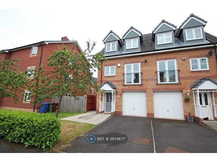 4 Bedroom Semi-Detached House To Rent In Worcester Avenue, Manchester, M23