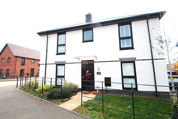 3 Bedroom Detached House For Sale In Fairmont Street, Bishops Cleeve, GL52