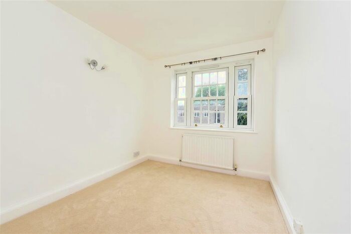 2 Bedroom Flat For Sale In Chartwell, Parkside, London, SW19