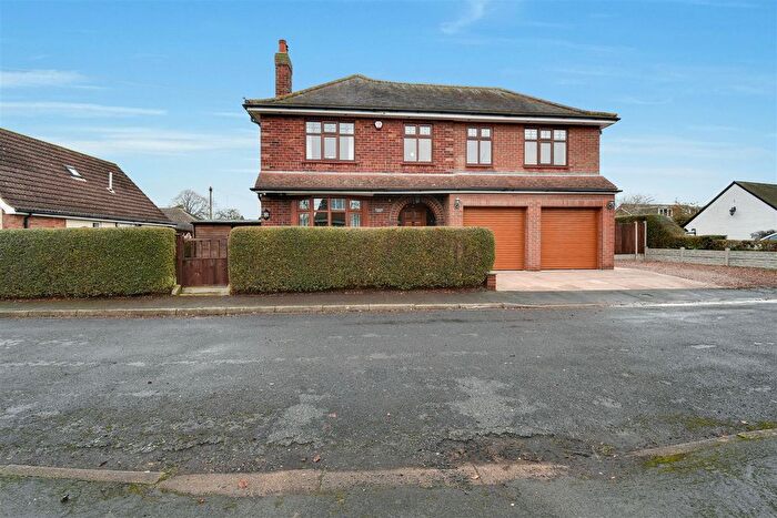 3 Bedroom Detached House For Sale In Haiths Lane, North Thoresby, DN36