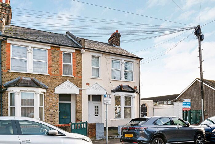 1 Bedroom Flat For Sale In Gillett Road, Thornton Heath, CR7