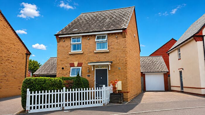 3 Bedroom Detached House For Sale In Harrier Way, Hardwicke, Gloucester, GL2