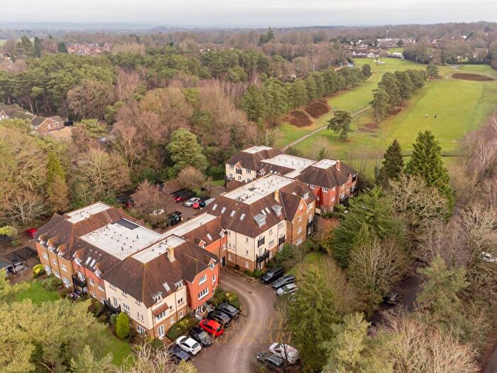 2 Bedroom Flat For Sale In Copthorne Common Road, Copthorne, RH10