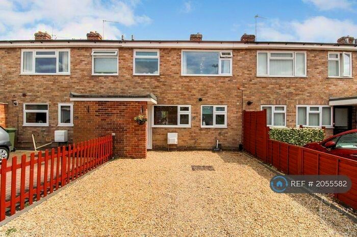 3 Bedroom Terraced House To Rent In Sorrel Close, Newbury, RG14
