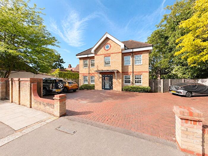 1 Bedroom Flat To Rent In Loretta Wharf, Strand On The Green, W4
