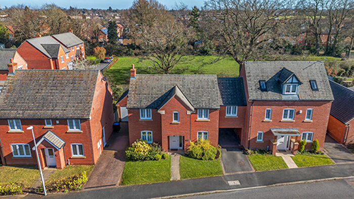 4 Bedroom Link Detached House For Sale In Great Orme Close, Cawston, Rugby, CV22