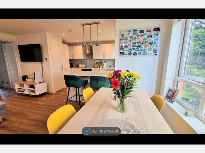 1 Bedroom Flat To Rent In Badgers Close, Enfield, EN2