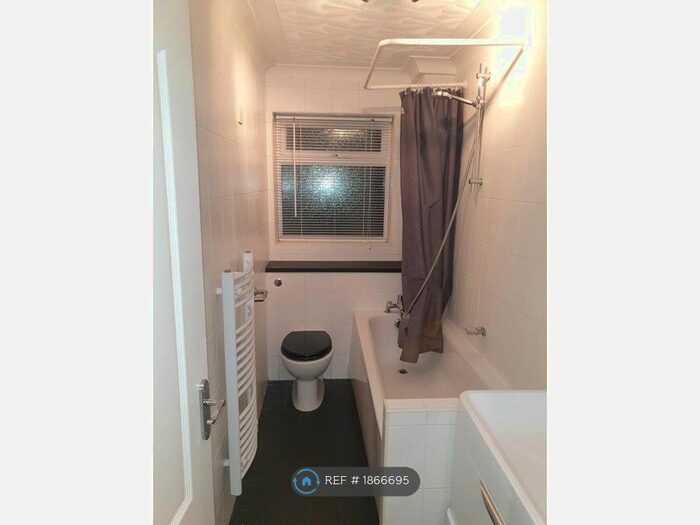 2 Bedroom Flat To Rent In Rochester, Rochester, ME2