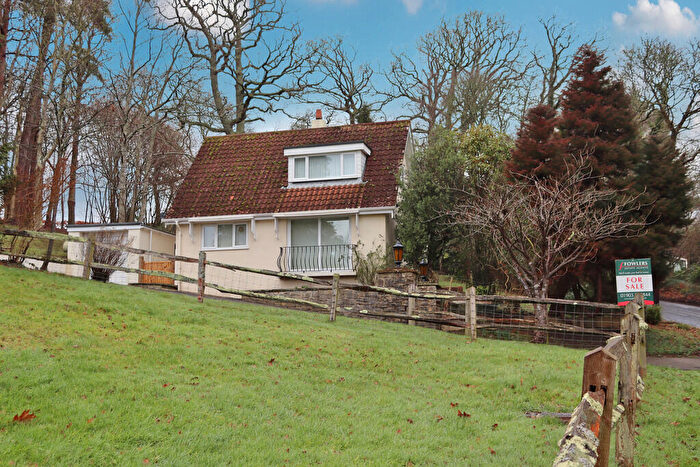 2 Bedroom Cottage For Sale In Storrington - Cottage Only, RH20