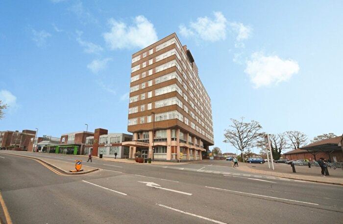1 Bedroom Flat To Rent In Church Street, Dunstable, LU5
