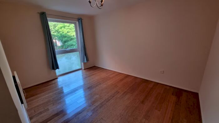 2 Bedroom Flat To Rent In Carnarvon Road, Meads Court, London, E15