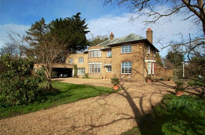 5 Bedroom Detached House To Rent In Red Hill, Denham, Uxbridge, UB9