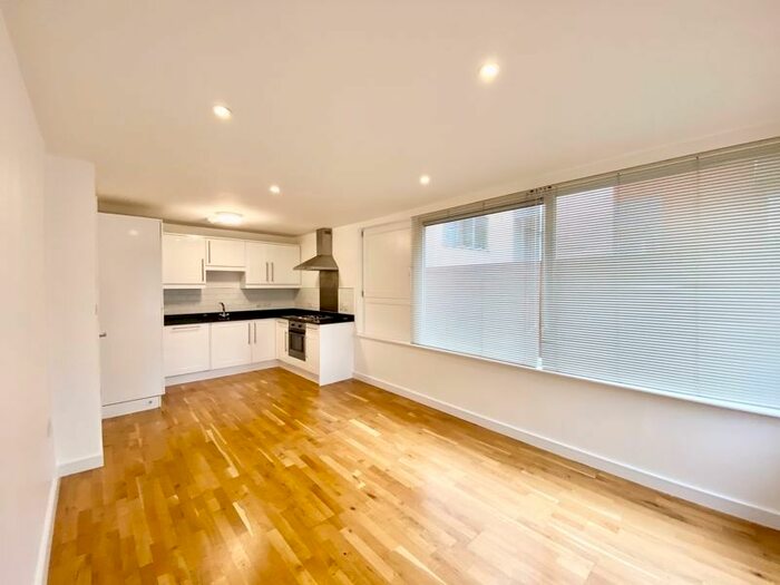 1 Bedroom Flat To Rent In Elm Grove, Wimbledon, London, SW19