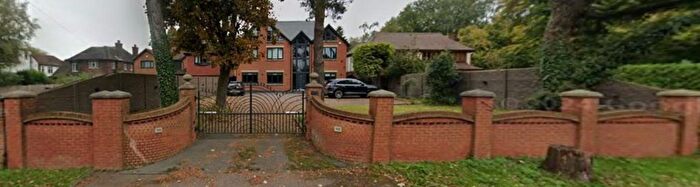 7 Bedroom Detached House For Sale In London Road, Luton, LU1