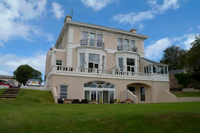 3 Bedroom Flat To Rent In St. Lukes Road South, Torquay, TQ2