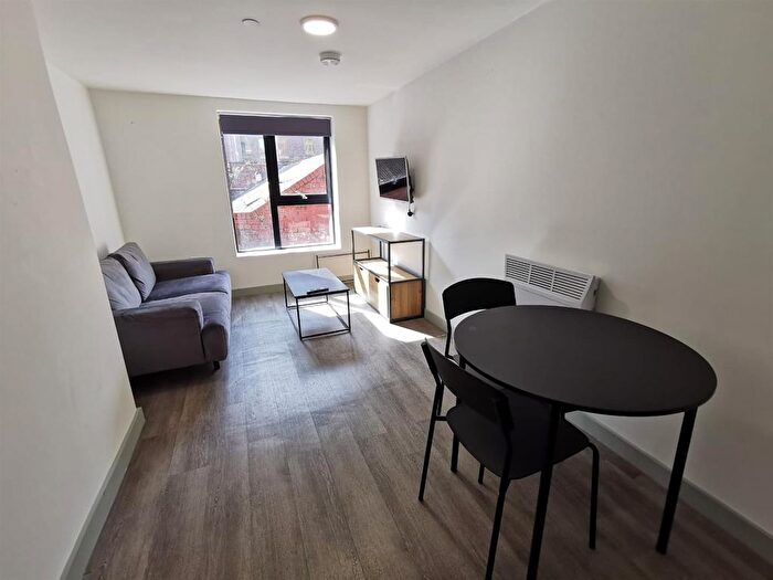 1 Bedroom Flat To Rent In Apartment, Roscoe Street, L1