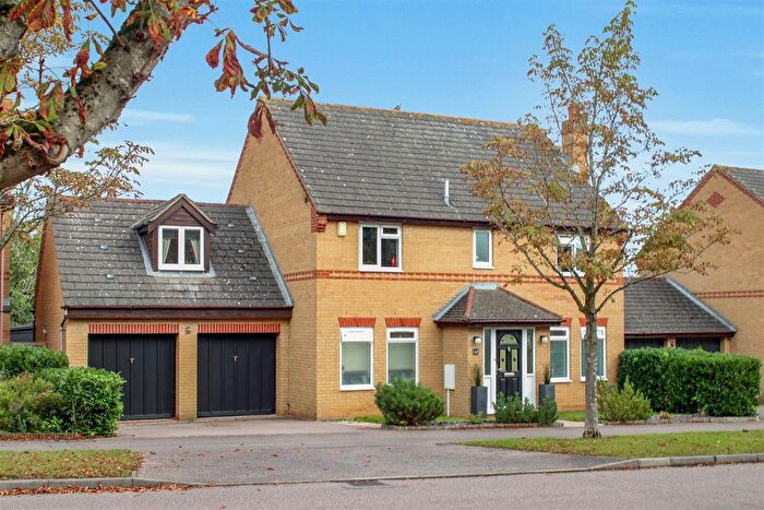 5 Bedroom Detached House For Sale In Bowland Drive, Emerson Valley, Milton Keynes, MK4