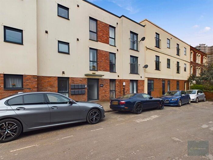 3 Bedroom Apartment To Rent In Mill Lane, Bedminster, Bristol, BS3