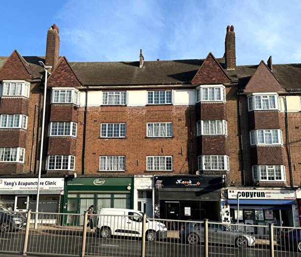 3 Bedroom Flat For Sale In Flat Queens Mansions, Watford Way, Hendon, NW4