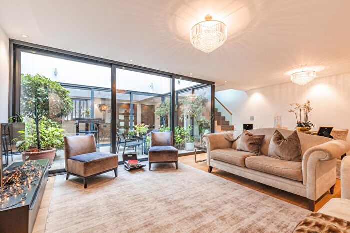 3 Bedroom Detached House For Sale In Historic Charm And Modern Luxury In Reepham, NR10