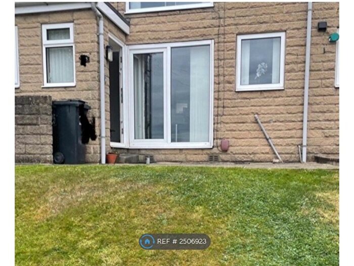 1 Bedroom Flat To Rent In The Laurels, Earlsheaton, Dewsbury, WF12