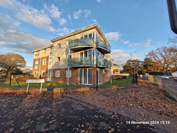 2 Bedroom Flat To Rent In Turves Green, Birmingham, West Midlands, B31