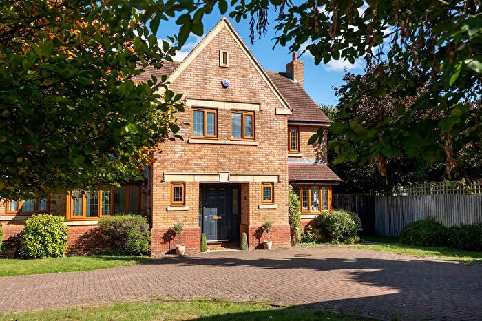 5 Bedroom Detached House For Sale In Partridge Lane, Bromham, MK43