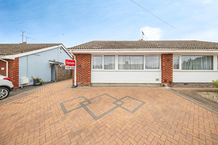 2 Bedroom Semi-Detached Bungalow For Sale In Janebrook Road, Ipswich, IP2