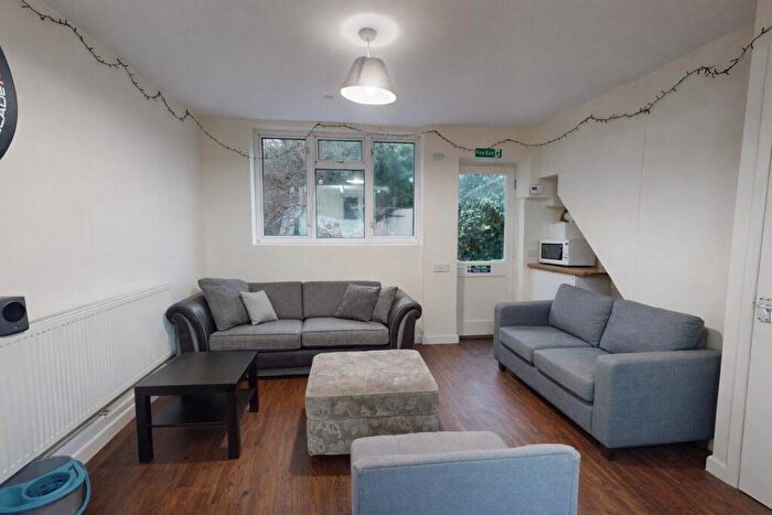 5 Bedroom Detached House To Rent In Edinburgh Road, Moulsecoomb, Brighton, BN2