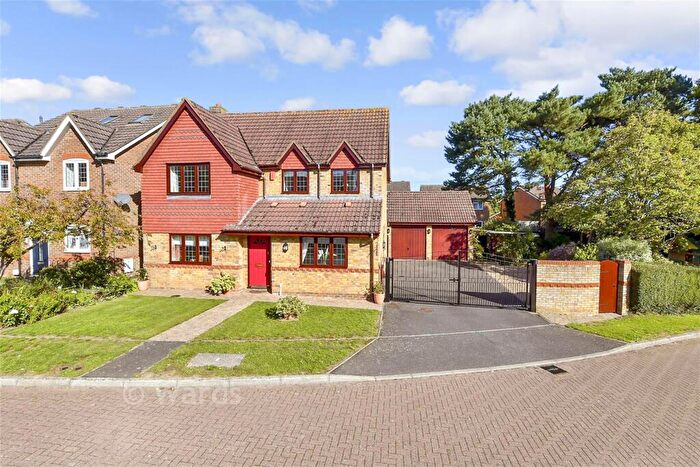 4 Bedroom Detached House For Sale In Roseleigh Avenue, Allington, Maidstone, Kent, ME16