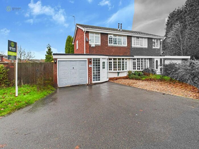 3 Bedroom Semi Detached House For Sale In Brambling, Wilnecote, Tamworth, B77