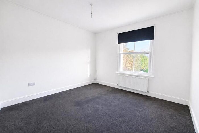 2 Bedroom Apartment To Rent In Egmont Road, Sutton, SM2