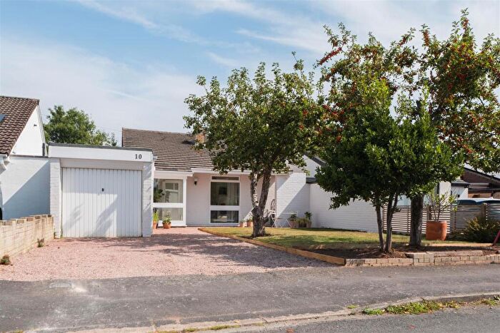 3 Bedroom Detached Bungalow For Sale In Crossfields, Tarvin, CH3