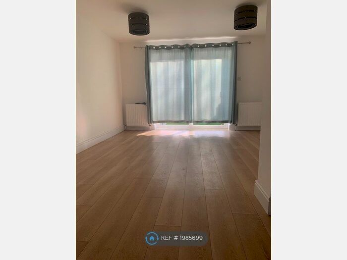 2 Bedroom Terraced House To Rent In Courtland Land Avenue, Ilford, IG1