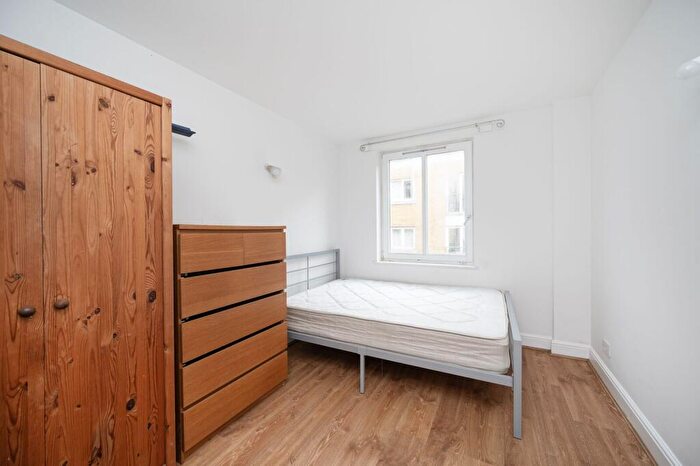 2 Bedroom Flat To Rent In Cornell Building, Coke Street, Aldgate, London, E1