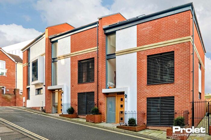 5 Bedroom Town House To Rent In St Lawrence Lane, Norwich, NR2