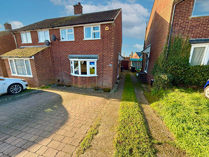 2 Bedroom Semi Detached House For Sale In Townfield Road, Flitwick, MK45