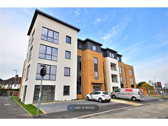 1 Bedroom Flat To Rent In Dome Mews, Watford, WD25