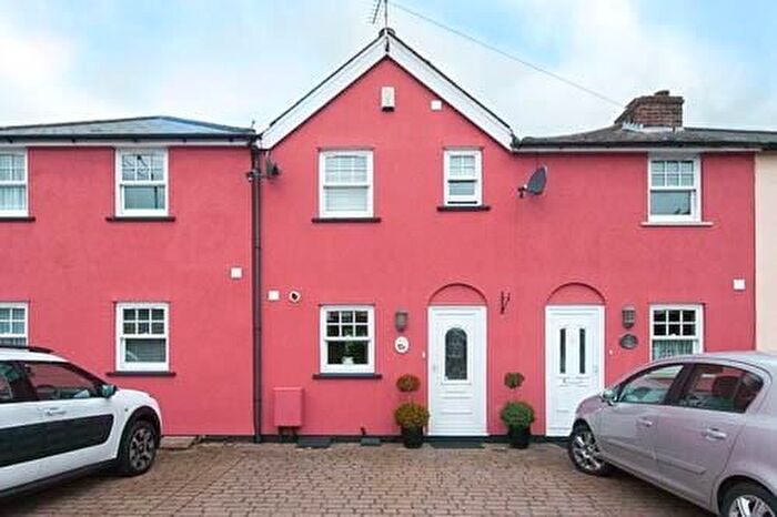 2 Bedroom Cottage To Rent In Brentwood Road, Brentwood, CM13