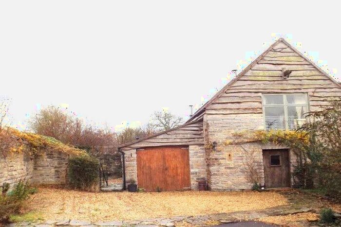 2 Bedroom Barn Conversion To Rent In Martock Road, Langport, TA10