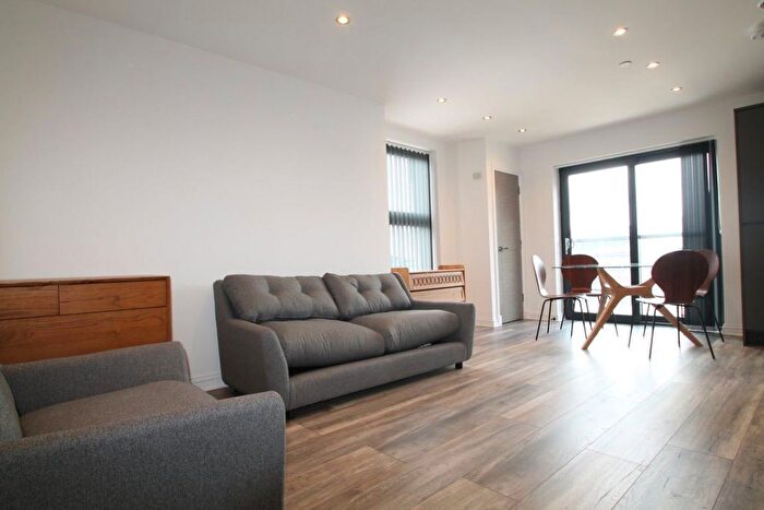 2 Bedroom Flat To Rent In Dundee, DD1