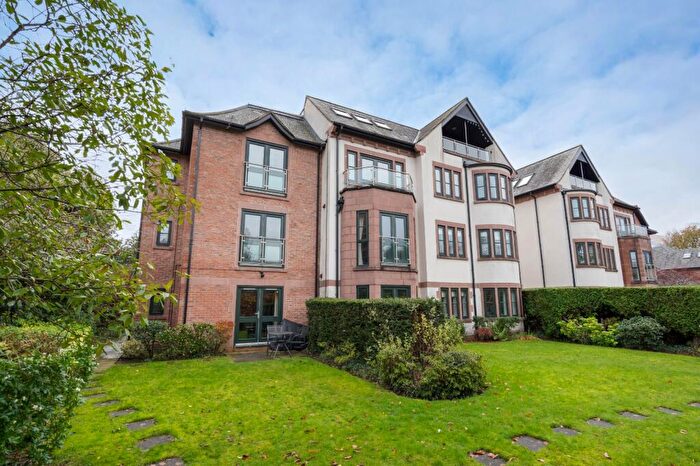 2 Bedroom Flat For Sale In Moss Lane, Sale, Greater Manchester, M33