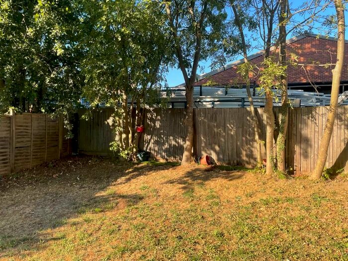 3 Bedroom Terraced House To Rent In Hallowell Gardens, London, CR7