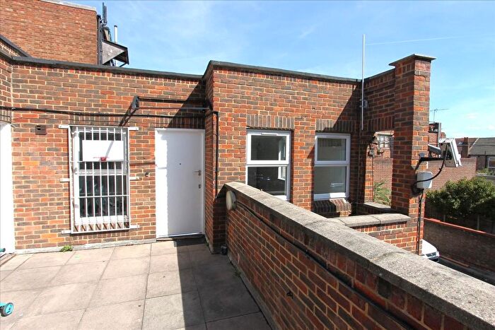 1 Bedroom Flat To Rent In Cowper Road, London, N18