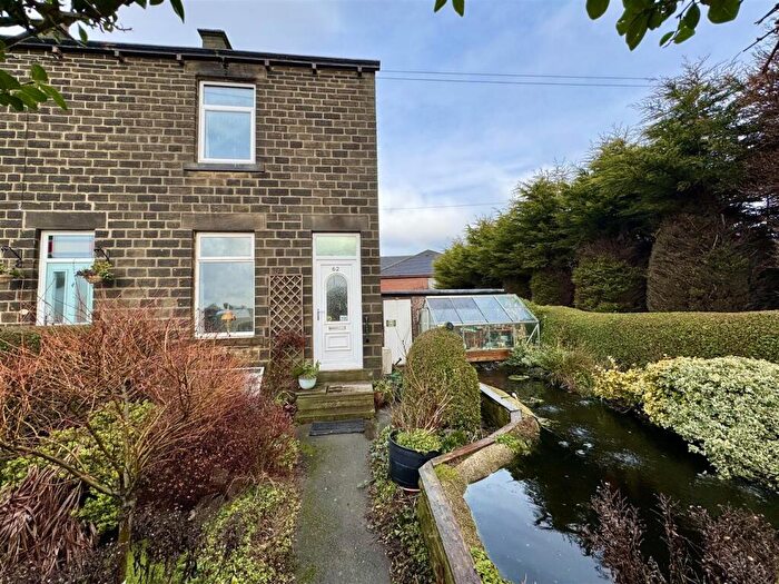 3 Bedroom End Of Terrace House For Sale In Long Lane, Clayton West, HD8